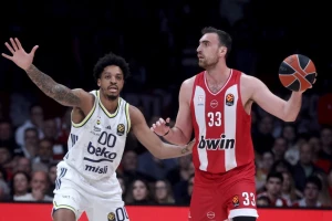 Feneru nikako ne prija crveno-belo, Furnije "poludeo" u Pireju i "uništio" prvaka Evrope